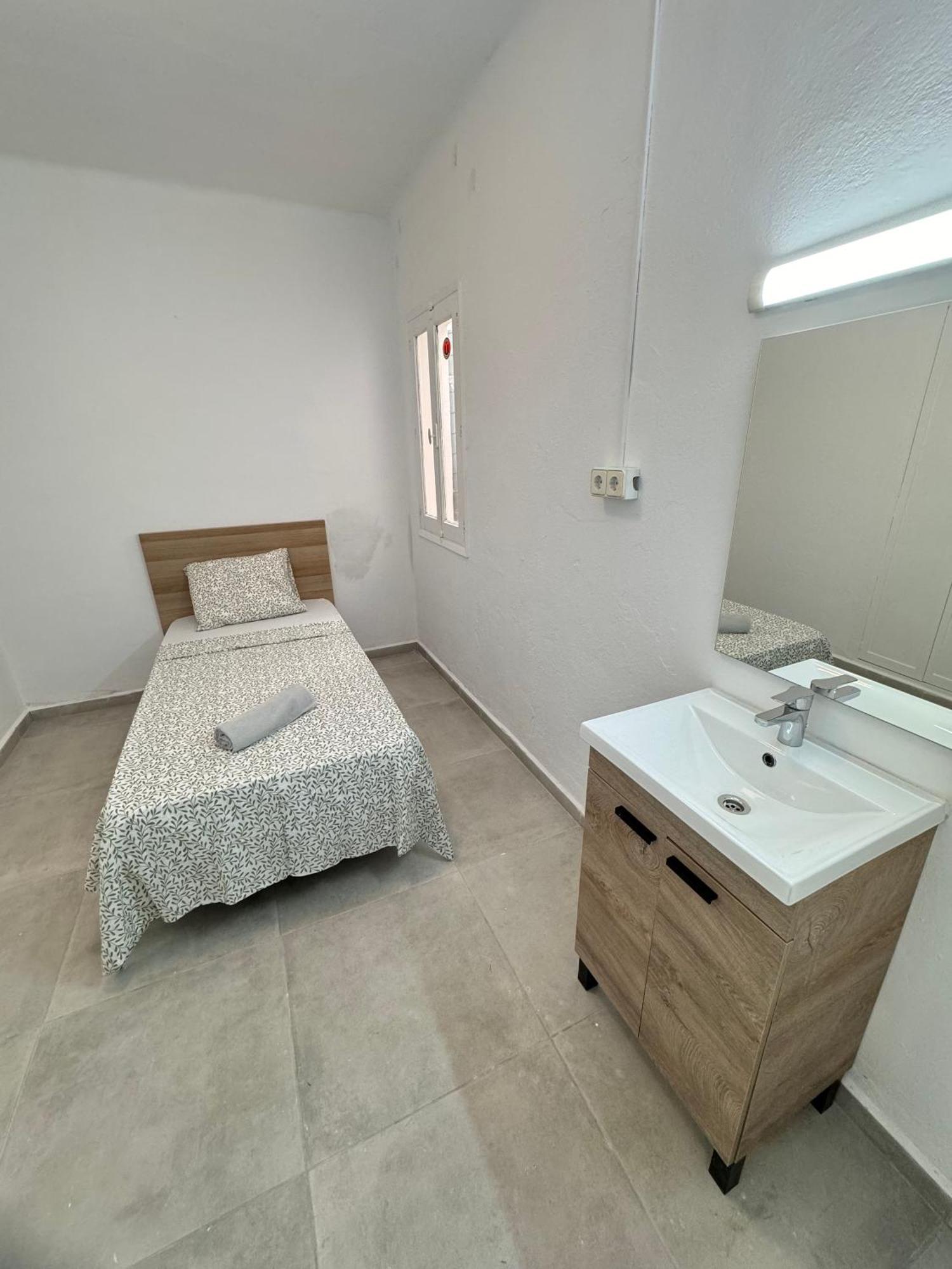 Hostal Cisne Hotell San Antonio  Eksteriør bilde