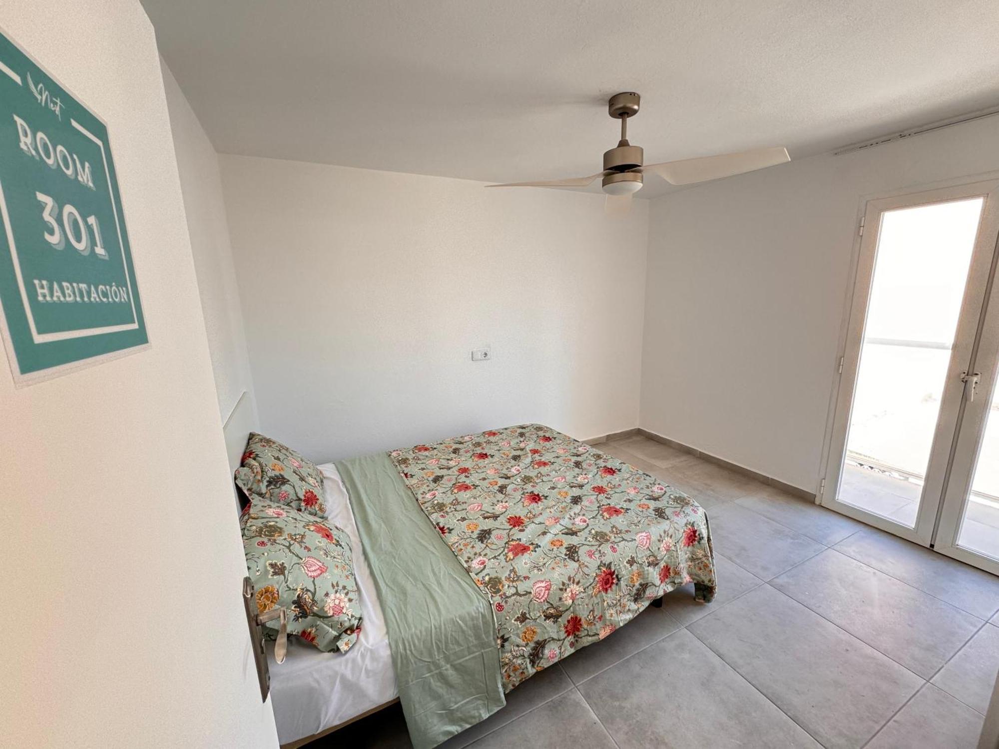 Hostal Cisne Hotell San Antonio  Eksteriør bilde