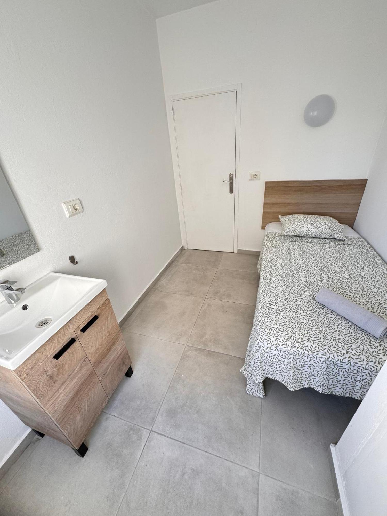 Hostal Cisne Hotell San Antonio  Eksteriør bilde